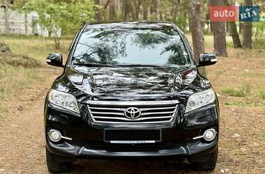 Внедорожник / Кроссовер Toyota RAV4 2012 в 