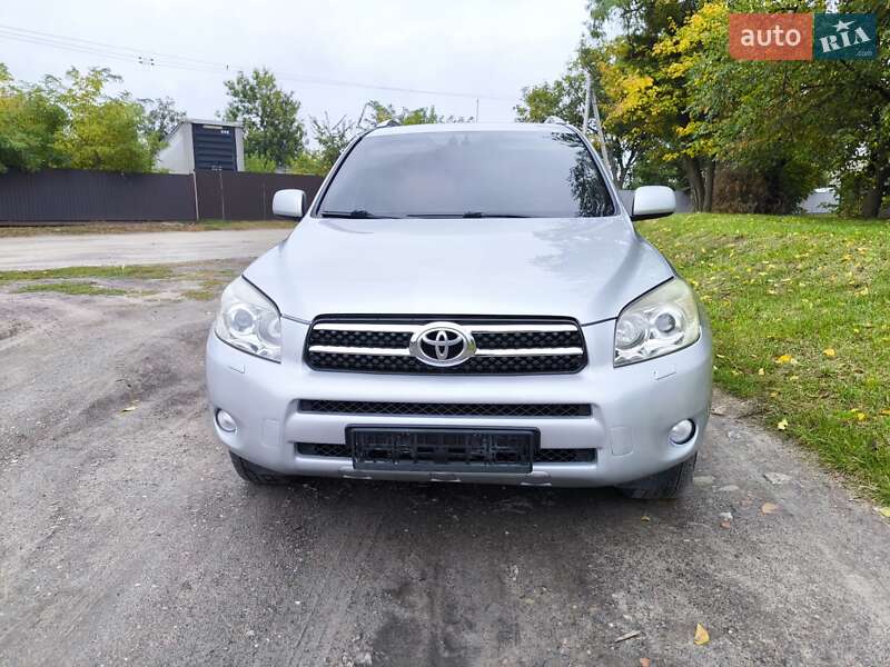 Внедорожник / Кроссовер Toyota RAV4 2006 в Черкассах