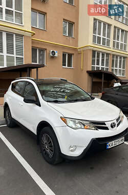 Внедорожник / Кроссовер Toyota RAV4 2013 в 