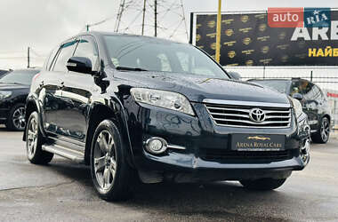 Внедорожник / Кроссовер Toyota RAV4 2010 в 