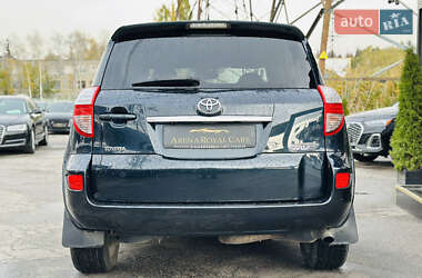 Внедорожник / Кроссовер Toyota RAV4 2010 в 