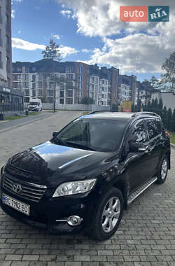 Внедорожник / Кроссовер Toyota RAV4 2011 в 