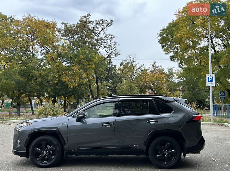 Внедорожник / Кроссовер Toyota RAV4 2020 в Николаеве