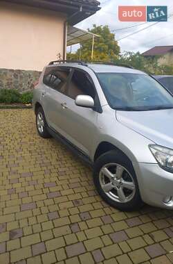Внедорожник / Кроссовер Toyota RAV4 2007 в 