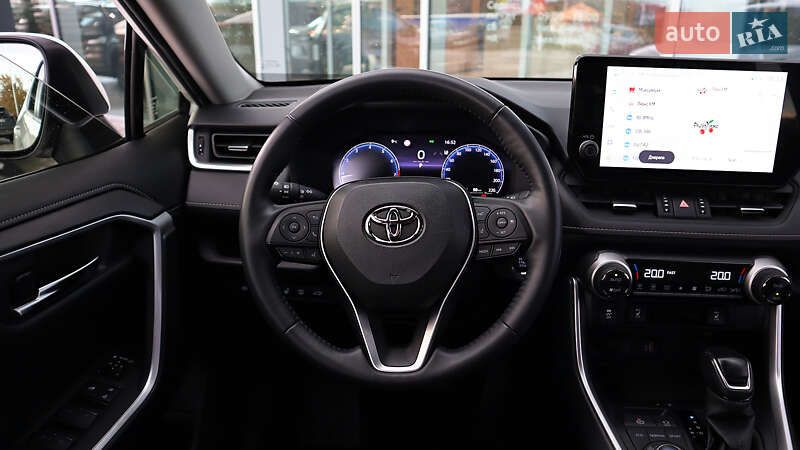 Позашляховик / Кросовер Toyota RAV4 2023 в Рівному