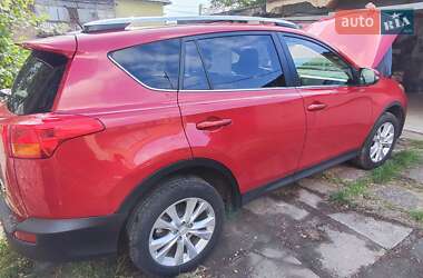Внедорожник / Кроссовер Toyota RAV4 2015 в 