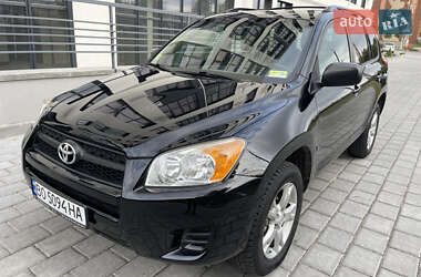 Внедорожник / Кроссовер Toyota RAV4 2010 в Ровно