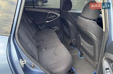 Внедорожник / Кроссовер Toyota RAV4 2007 в 