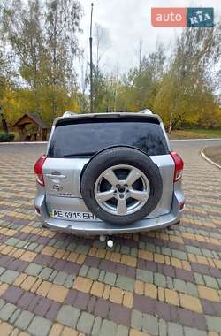 Внедорожник / Кроссовер Toyota RAV4 2007 в 