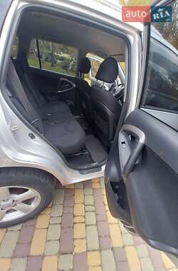 Внедорожник / Кроссовер Toyota RAV4 2007 в 