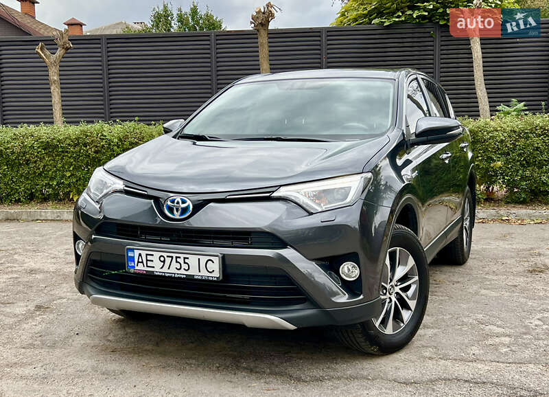 Внедорожник / Кроссовер Toyota RAV4 2017 в Днепре