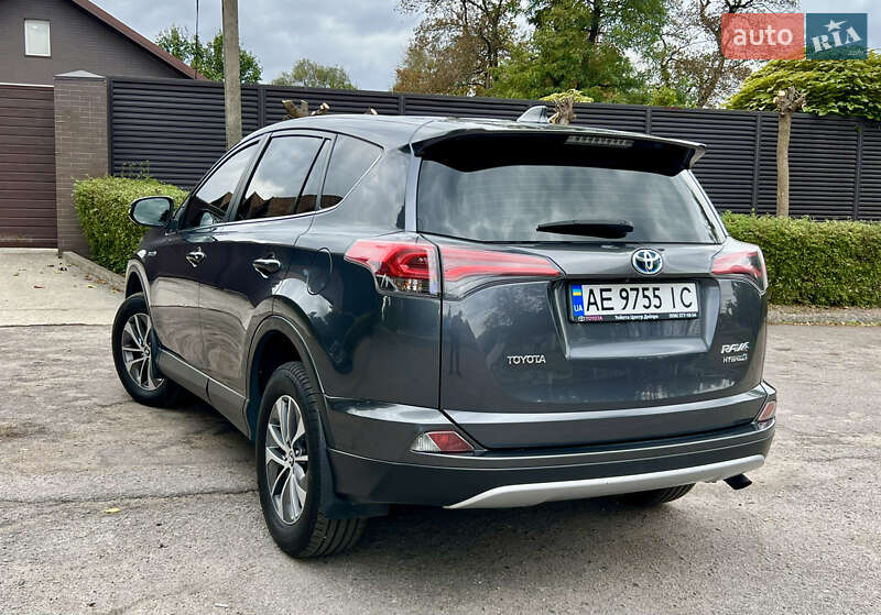 Внедорожник / Кроссовер Toyota RAV4 2017 в Днепре