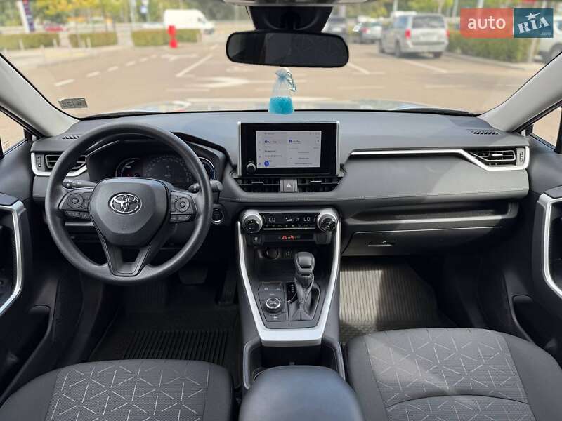 Позашляховик / Кросовер Toyota RAV4 2024 в Києві
