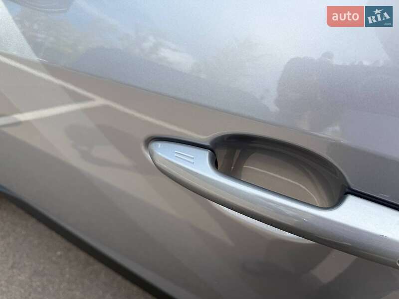 Позашляховик / Кросовер Toyota RAV4 2024 в Києві