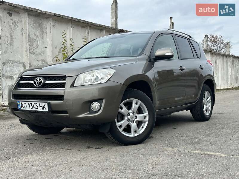 Внедорожник / Кроссовер Toyota RAV4 2009 в Сумах