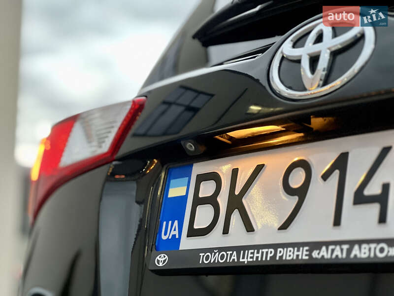 Внедорожник / Кроссовер Toyota RAV4 2014 в Ровно