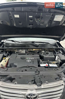 Внедорожник / Кроссовер Toyota RAV4 2010 в 