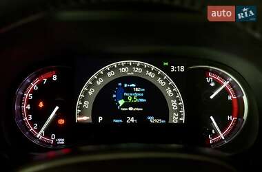 Внедорожник / Кроссовер Toyota RAV4 2019 в 