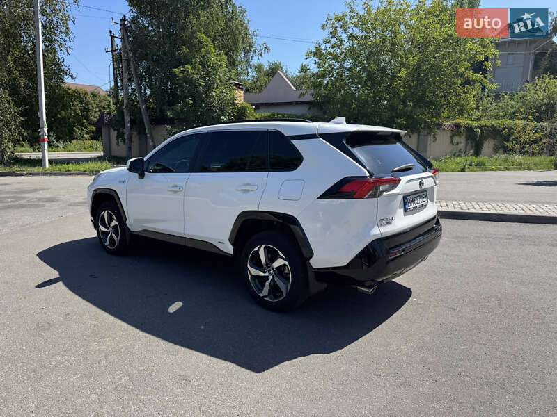 Внедорожник / Кроссовер Toyota RAV4 2021 в Киеве