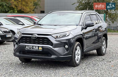 Внедорожник / Кроссовер Toyota RAV4 2021 в Бердичеве