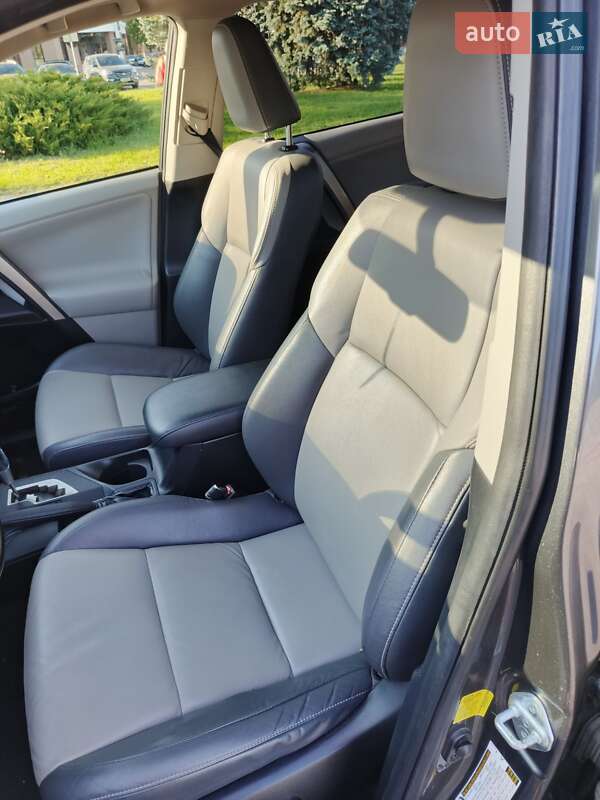 Позашляховик / Кросовер Toyota RAV4 2013 в Кременчуці