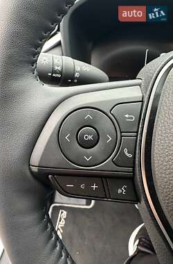 Внедорожник / Кроссовер Toyota RAV4 2025 в 