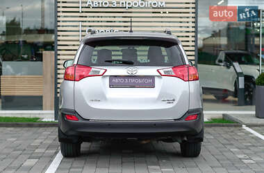 Позашляховик / Кросовер Toyota RAV4 2013 в  фото 4 Позашляховик / Кросовер Toyota RAV4 2013 в