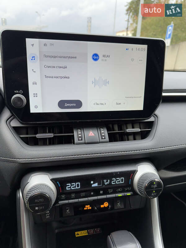 Позашляховик / Кросовер Toyota RAV4 2024 в Львові