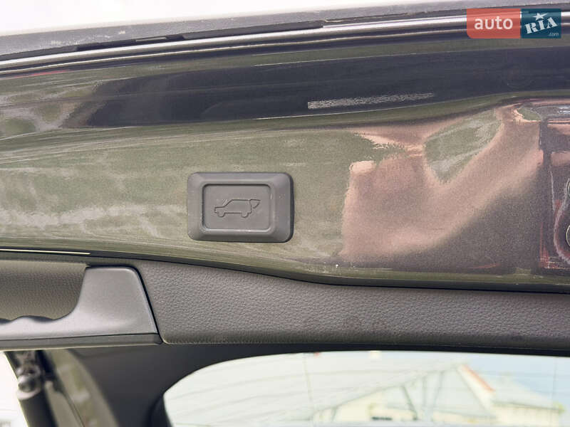 Позашляховик / Кросовер Toyota RAV4 2024 в Львові