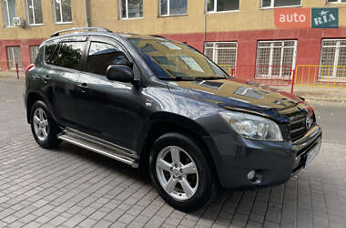 Позашляховик / Кросовер Toyota RAV4 2010 в 