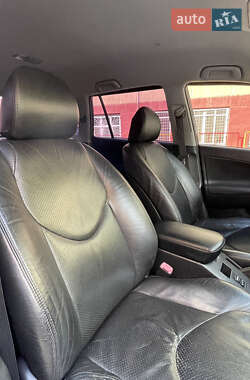 Позашляховик / Кросовер Toyota RAV4 2010 в 