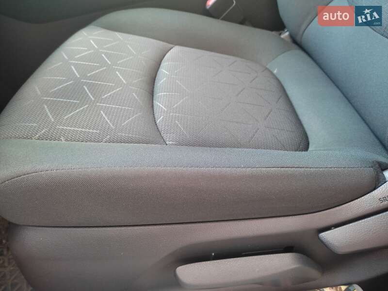 Позашляховик / Кросовер Toyota RAV4 2019 в Коропі фото 20 Позашляховик / Кросовер Toyota RAV4 2019 в Коропі