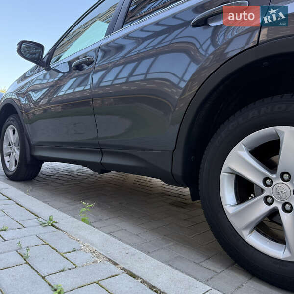 Внедорожник / Кроссовер Toyota RAV4 2013 в Житомире