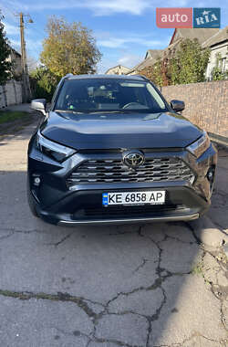 Внедорожник / Кроссовер Toyota RAV4 2022 в Кривом Роге