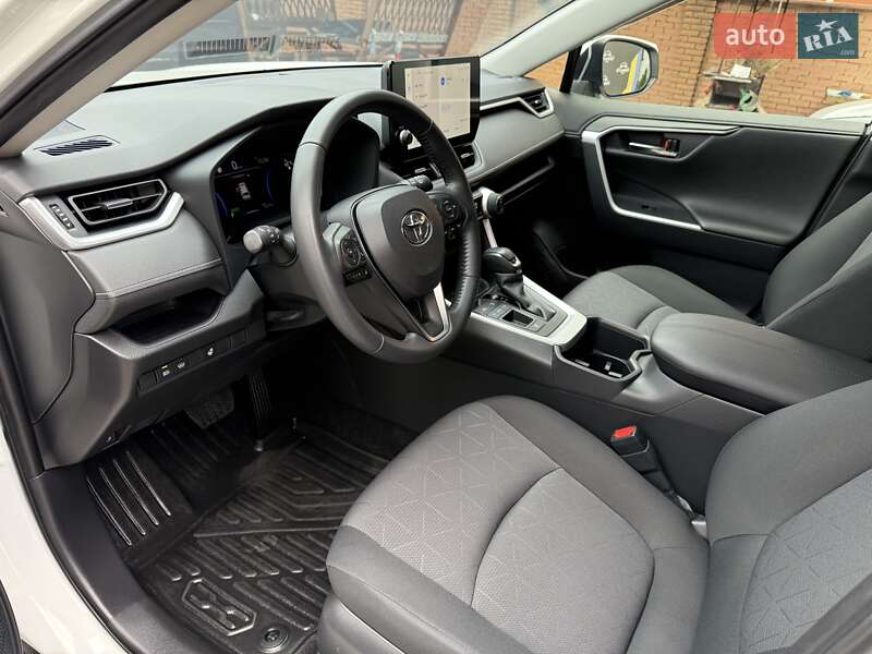 Внедорожник / Кроссовер Toyota RAV4 2023 в Виннице