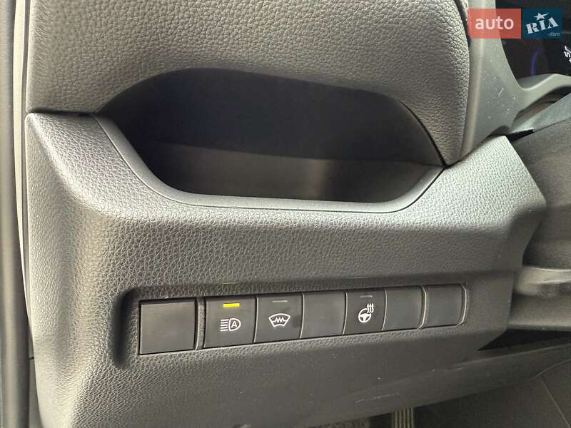 Внедорожник / Кроссовер Toyota RAV4 2023 в Виннице