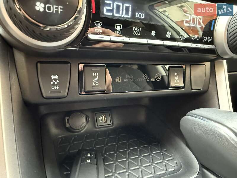 Внедорожник / Кроссовер Toyota RAV4 2023 в Виннице