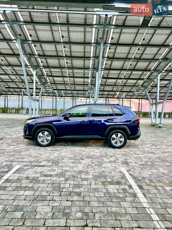 Позашляховик / Кросовер Toyota RAV4 2022 в Львові фото 11 Позашляховик / Кросовер Toyota RAV4 2022 в Львові