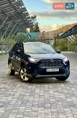 Позашляховик / Кросовер Toyota RAV4 2022 в 
