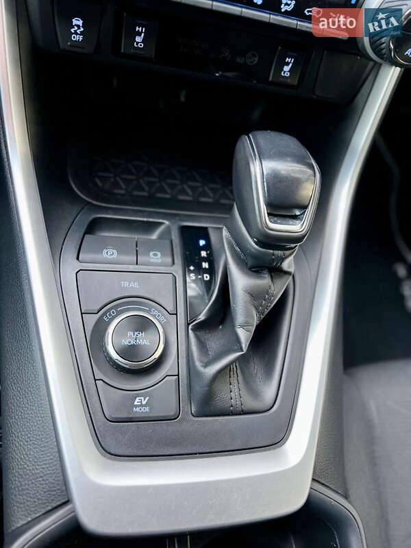 Позашляховик / Кросовер Toyota RAV4 2022 в Львові фото 33 Позашляховик / Кросовер Toyota RAV4 2022 в Львові