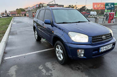 Внедорожник / Кроссовер Toyota RAV4 2002 в Киеве