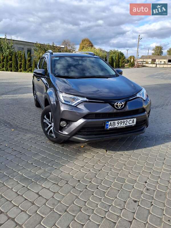 Внедорожник / Кроссовер Toyota RAV4 2016 в Ильинцах фото Внедорожник / Кроссовер Toyota RAV4 2016 в Ильинцах