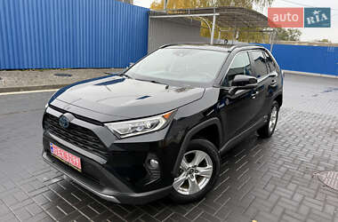 Внедорожник / Кроссовер Toyota RAV4 2019 в Полтаве