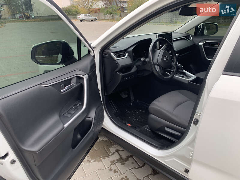 Внедорожник / Кроссовер Toyota RAV4 2022 в Подольске фото 23 Внедорожник / Кроссовер Toyota RAV4 2022 в Подольске