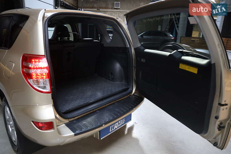 Внедорожник / Кроссовер Toyota RAV4 2011 в Луцке фото 8 Внедорожник / Кроссовер Toyota RAV4 2011 в Луцке