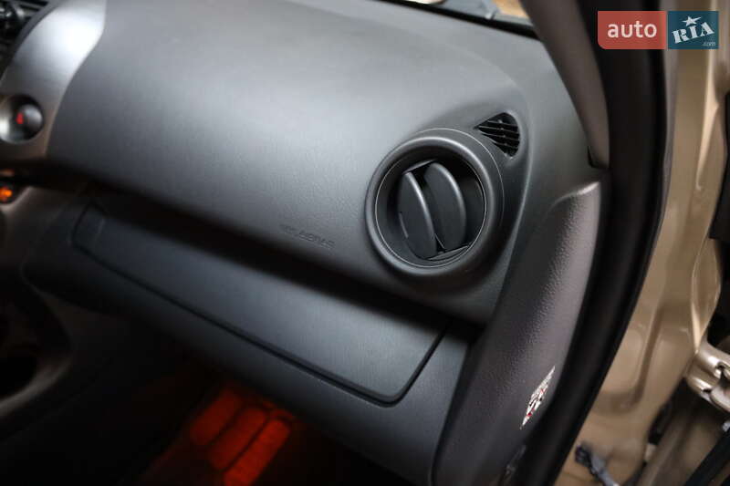 Внедорожник / Кроссовер Toyota RAV4 2011 в Луцке фото 38 Внедорожник / Кроссовер Toyota RAV4 2011 в Луцке