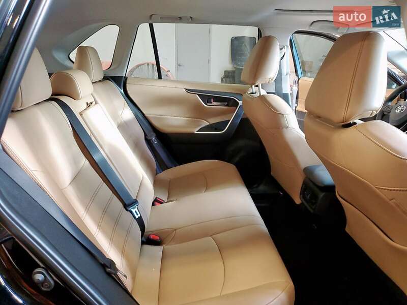 Позашляховик / Кросовер Toyota RAV4 2025 в Дніпрі фото 10 Позашляховик / Кросовер Toyota RAV4 2025 в Дніпрі