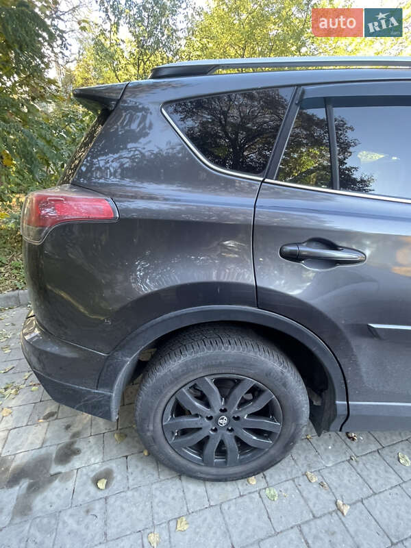 Позашляховик / Кросовер Toyota RAV4 2016 в Львові фото 8 Позашляховик / Кросовер Toyota RAV4 2016 в Львові