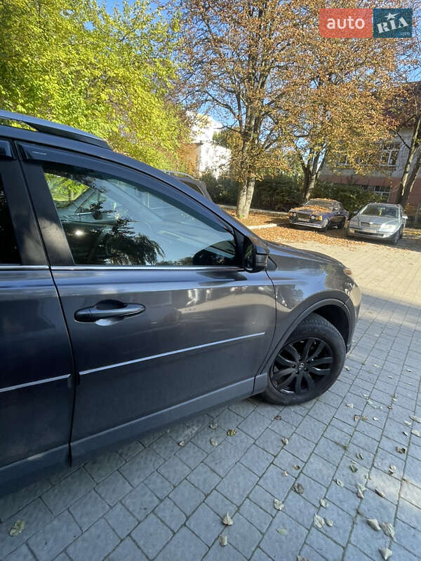 Позашляховик / Кросовер Toyota RAV4 2016 в Львові фото 11 Позашляховик / Кросовер Toyota RAV4 2016 в Львові