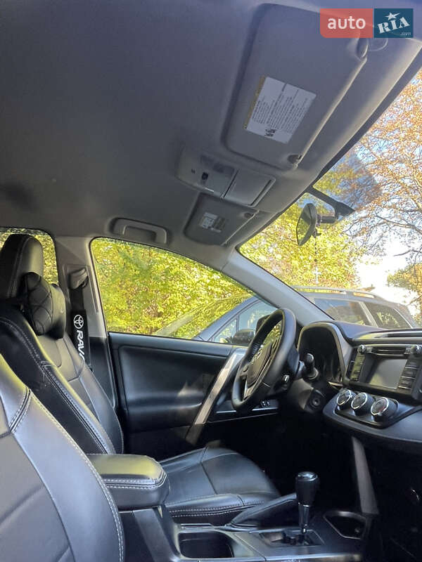 Позашляховик / Кросовер Toyota RAV4 2016 в Львові фото 23 Позашляховик / Кросовер Toyota RAV4 2016 в Львові